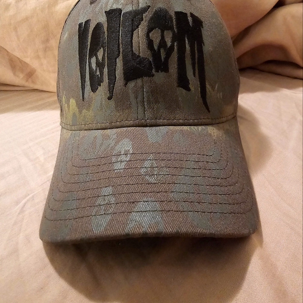 VOLCOM Stone hat sz S-M